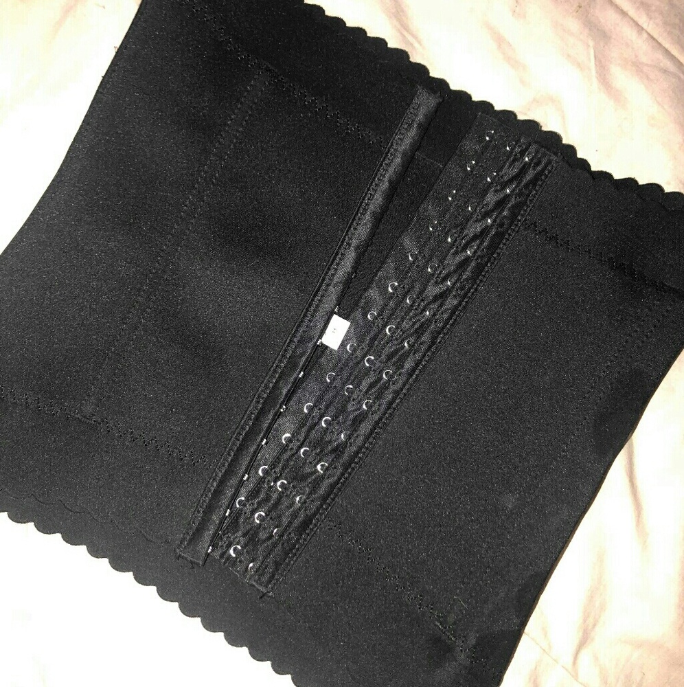 Black waist trainer